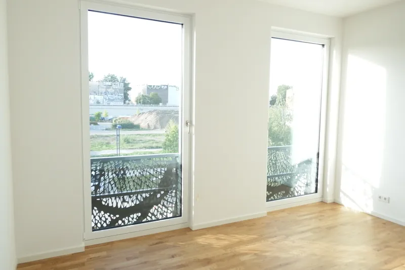 Sehr  helle 2-Zimmer Wohnung mit EBK auf der Halbinsel Alt Stralau — photo 1